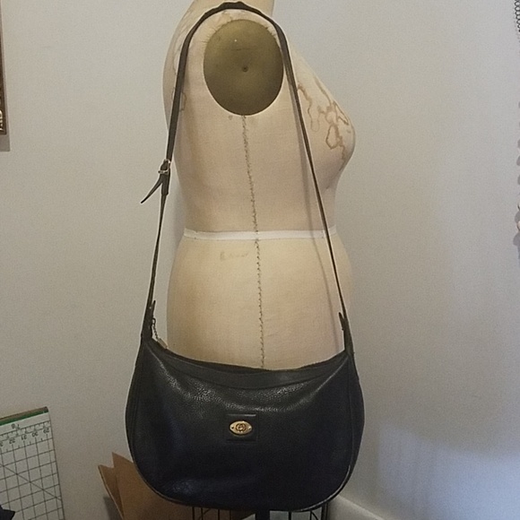Gucci Handbags - Black Vintage Gucci Purse